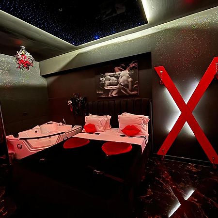Romeo Nights - Love Rooms - Adults Only Bukares Bagian luar foto