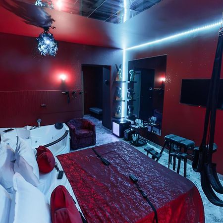 Romeo Nights - Love Rooms - Adults Only Bukares Bagian luar foto