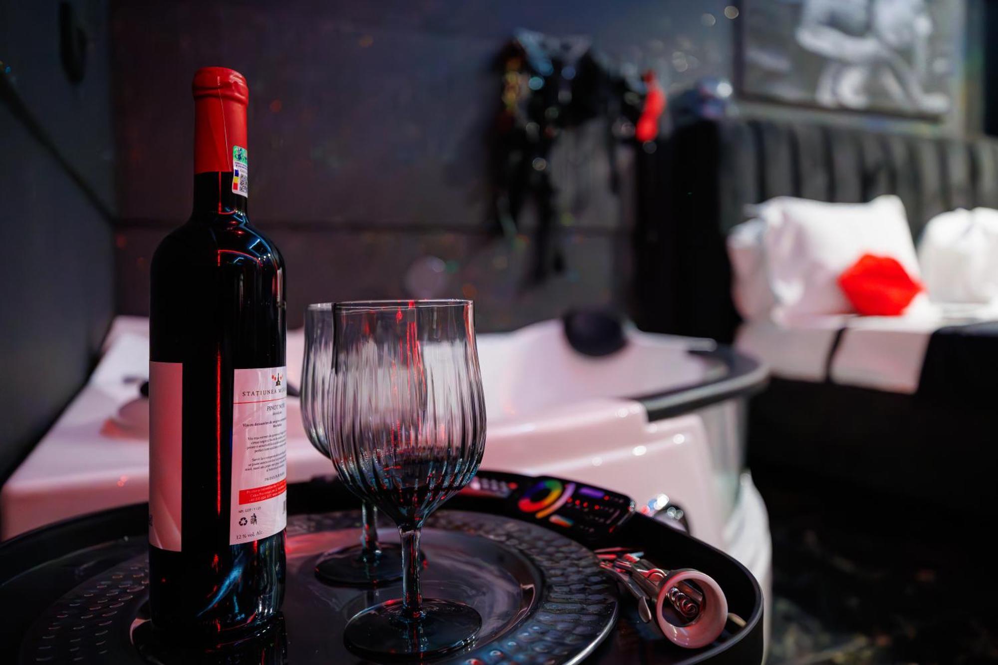 Romeo Nights - Love Rooms - Adults Only Bukares Bagian luar foto