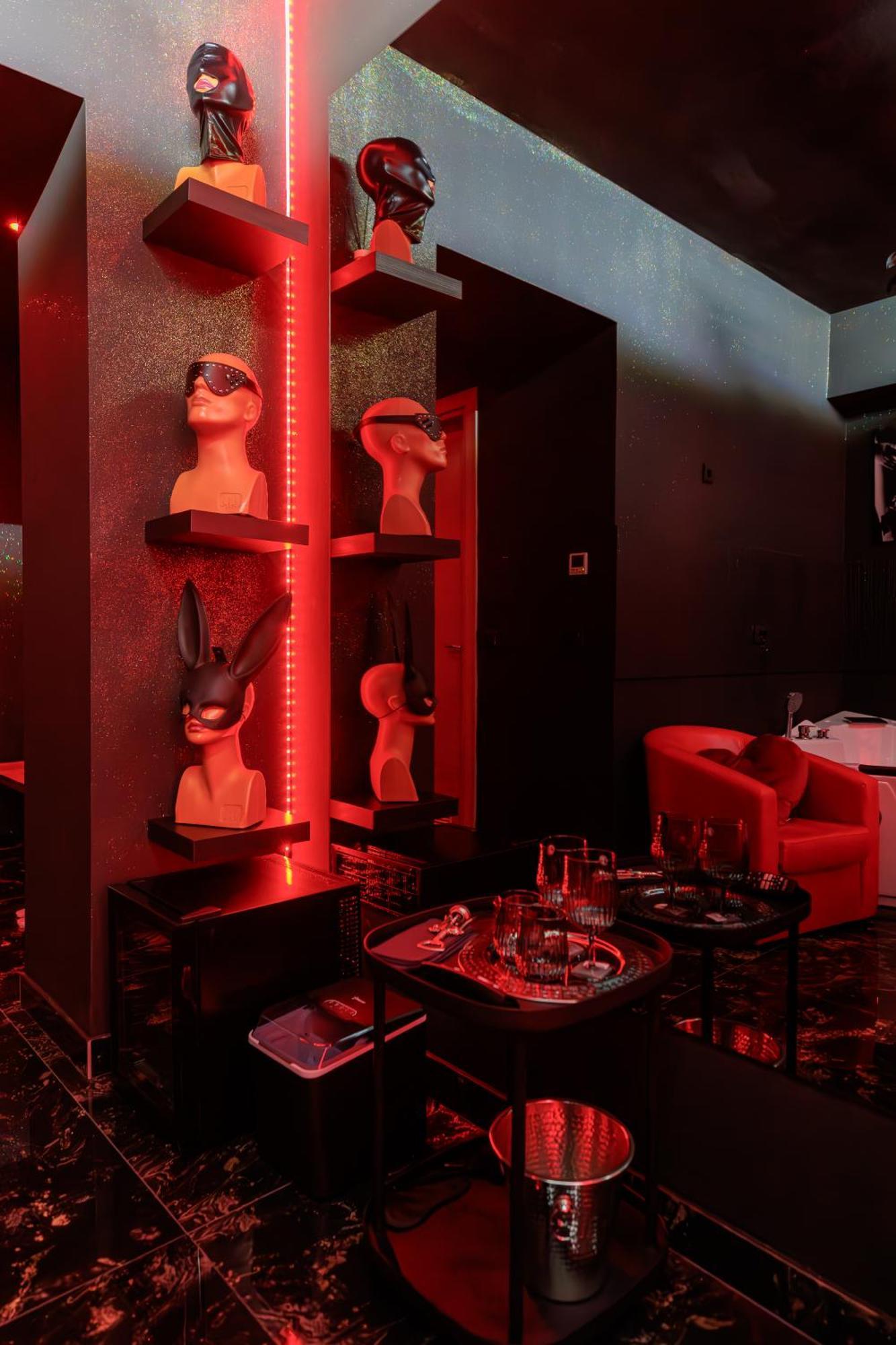 Romeo Nights - Love Rooms - Adults Only Bukares Bagian luar foto